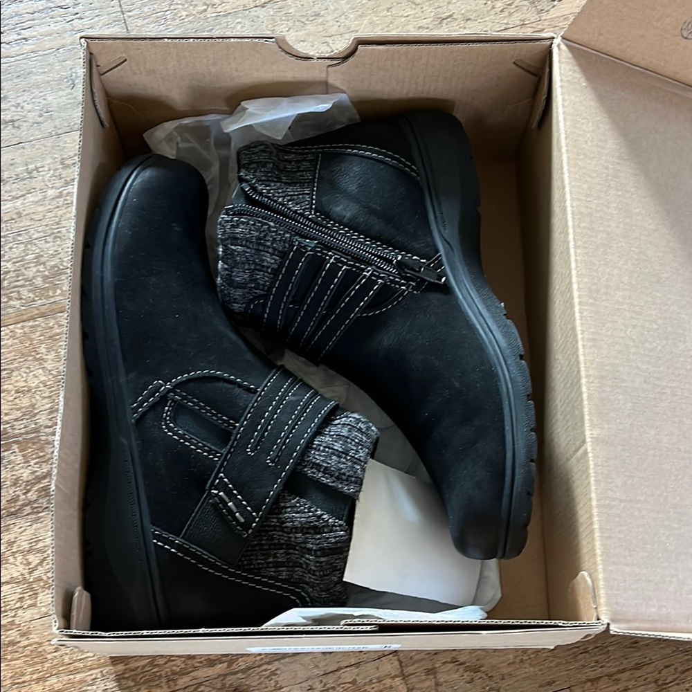Clarks Carleigh Lane boot